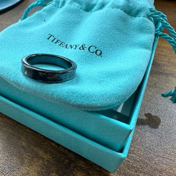 Tiffany & Co, 1837 narrow ring